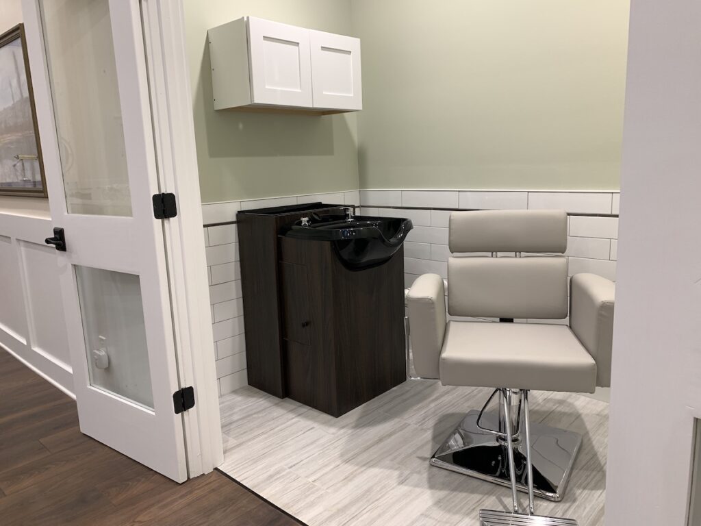 glen-haven-huntersville-salon-hair-care-amenities